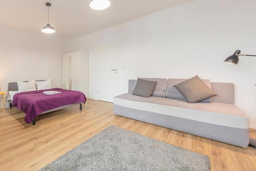 Golden Apartments Warsaw - Big And Bright Stylish Apartments - City Center - Pereca エクステリア 写真