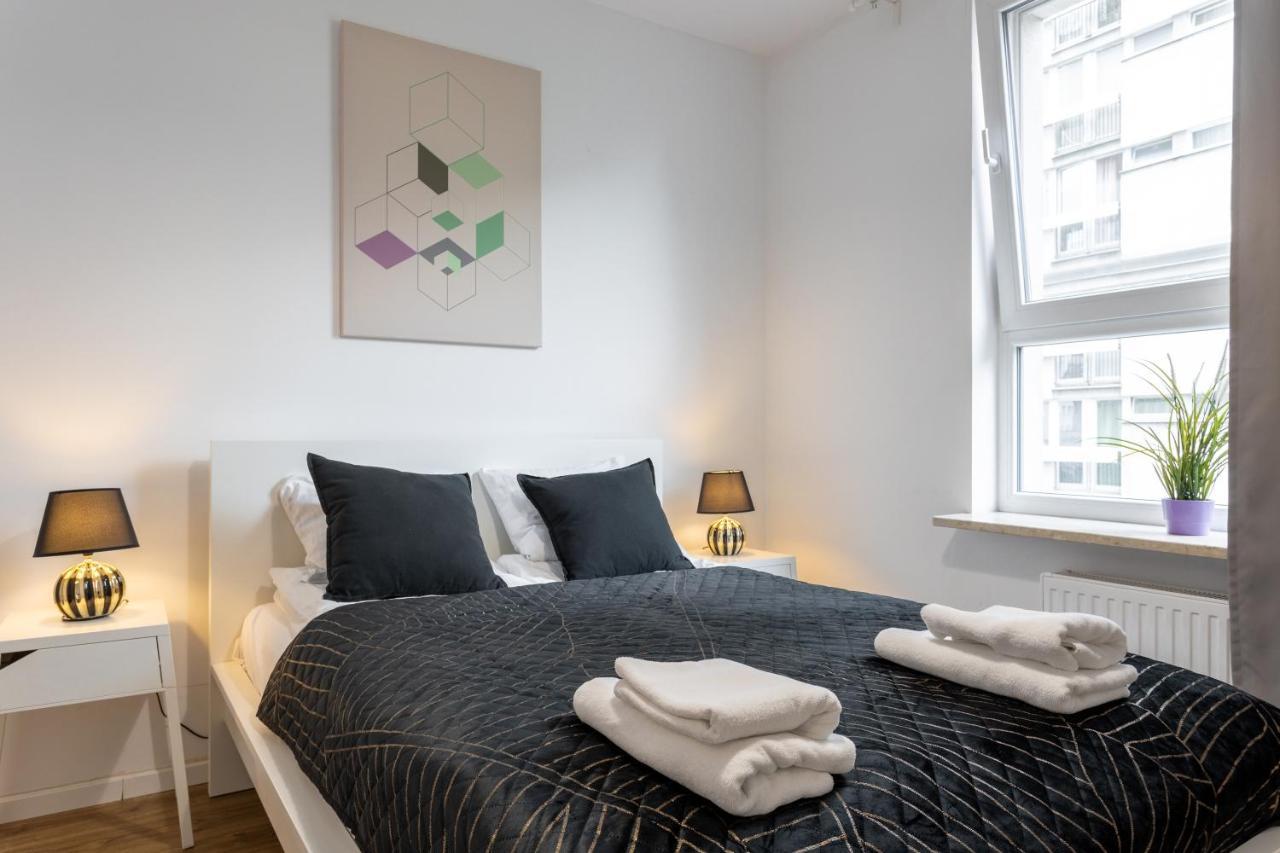 Golden Apartments Warsaw - Big And Bright Stylish Apartments - City Center - Pereca エクステリア 写真