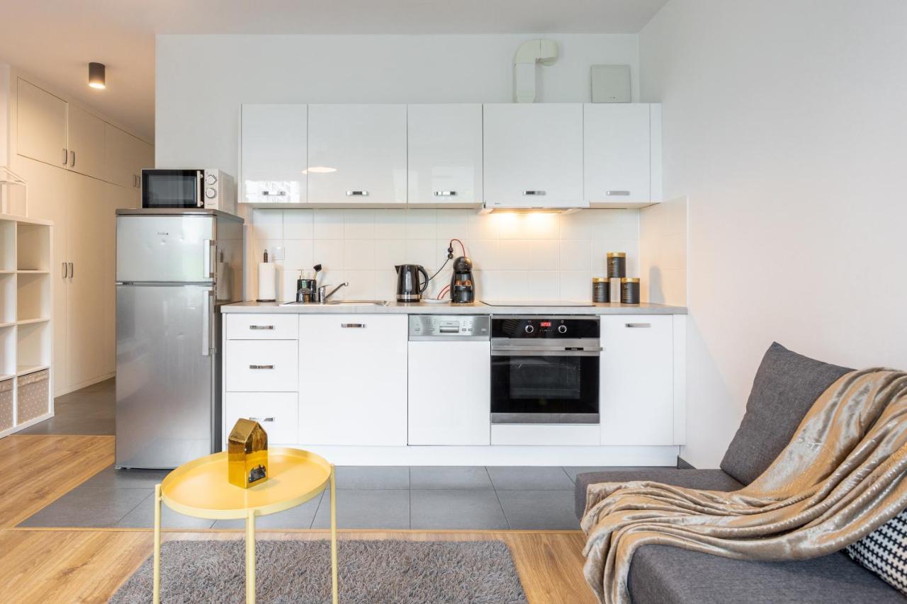 Golden Apartments Warsaw - Big And Bright Stylish Apartments - City Center - Pereca エクステリア 写真