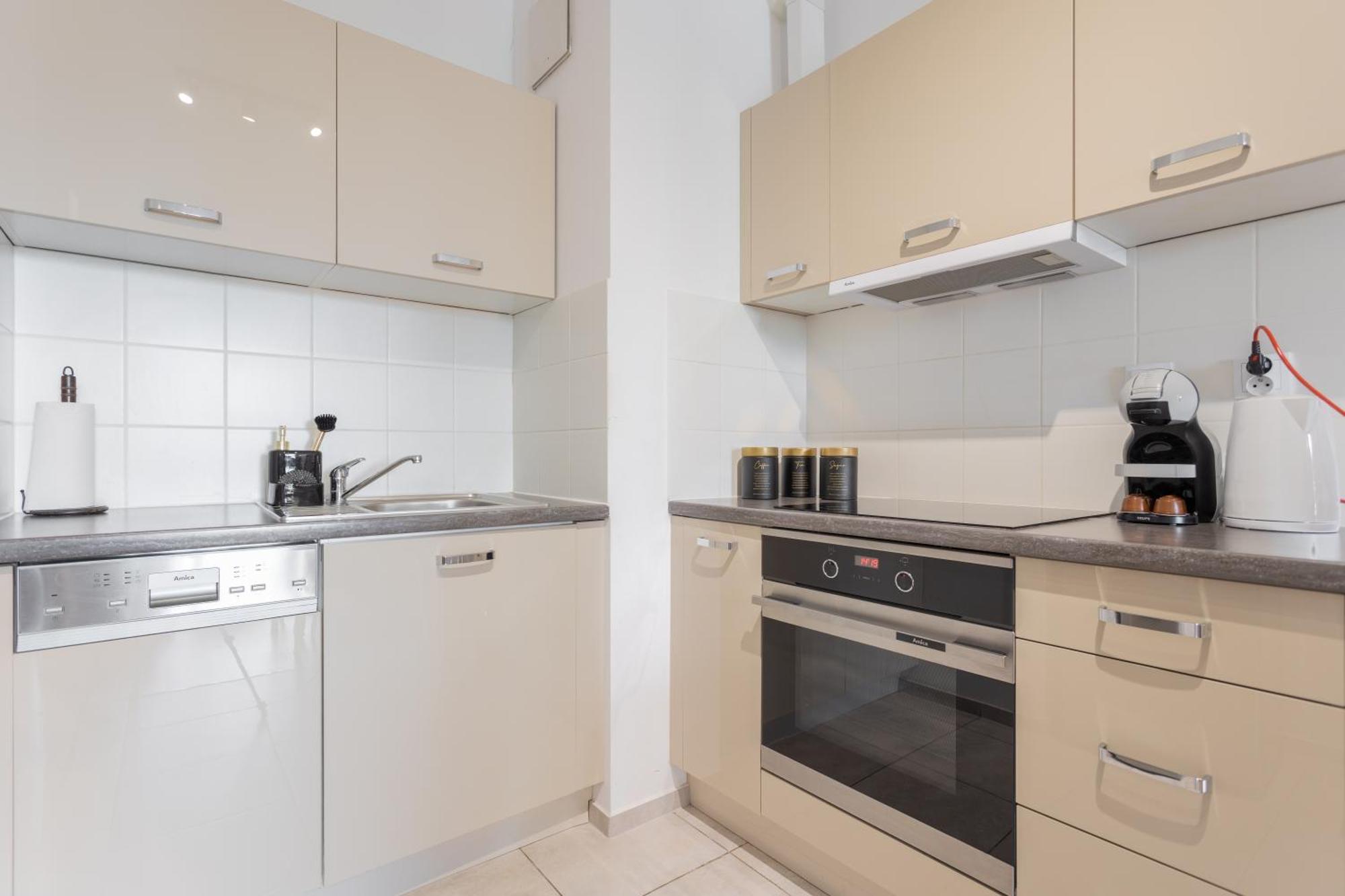 Golden Apartments Warsaw - Big And Bright Stylish Apartments - City Center - Pereca エクステリア 写真