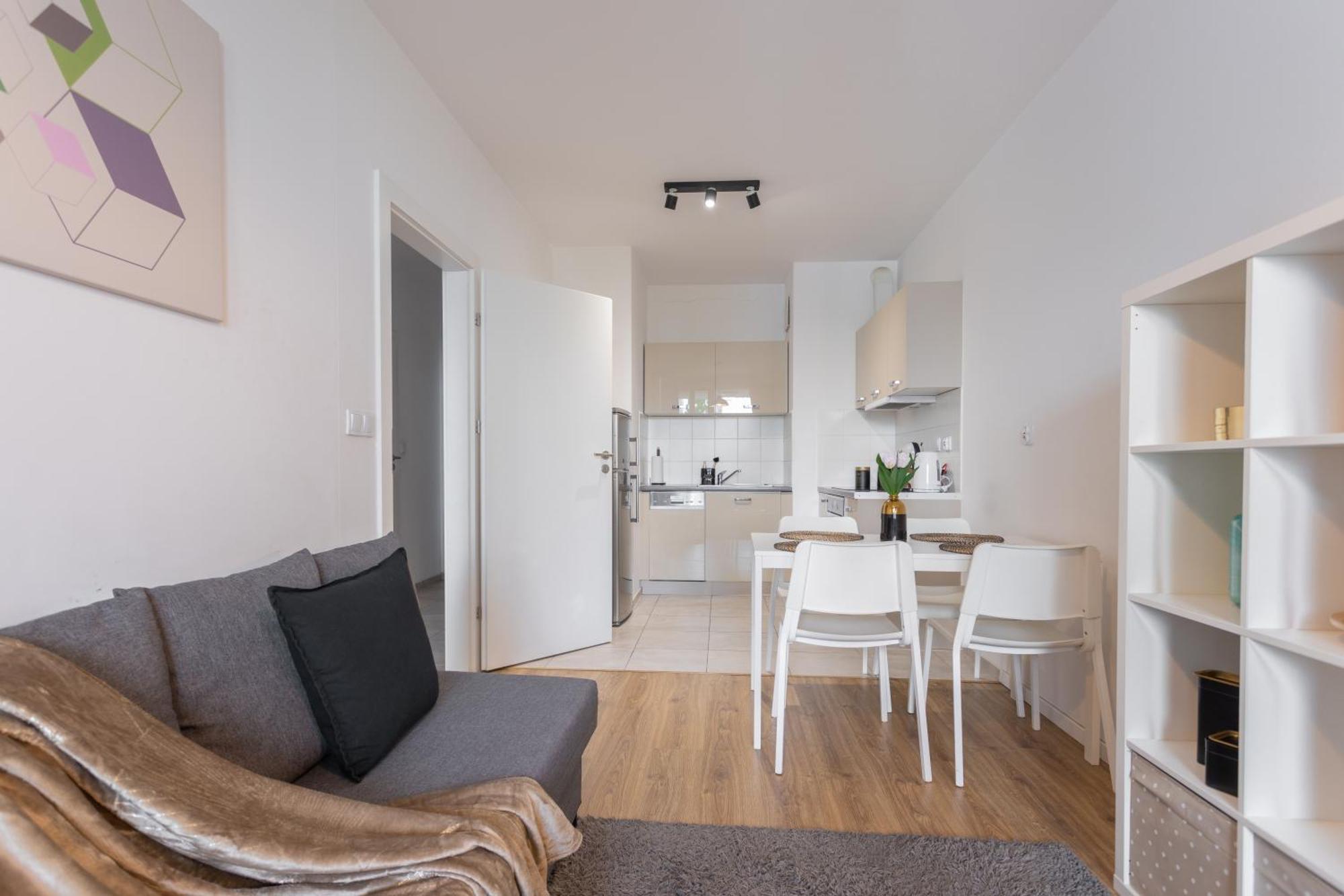 Golden Apartments Warsaw - Big And Bright Stylish Apartments - City Center - Pereca エクステリア 写真