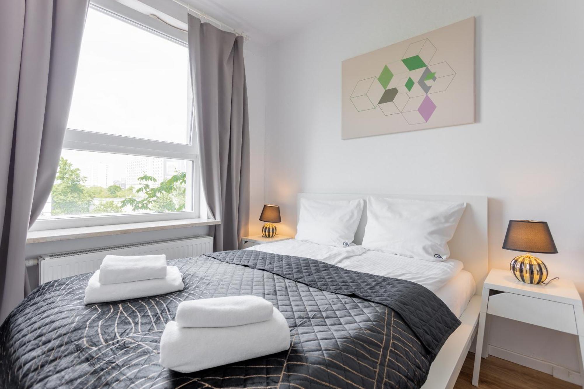 Golden Apartments Warsaw - Big And Bright Stylish Apartments - City Center - Pereca エクステリア 写真