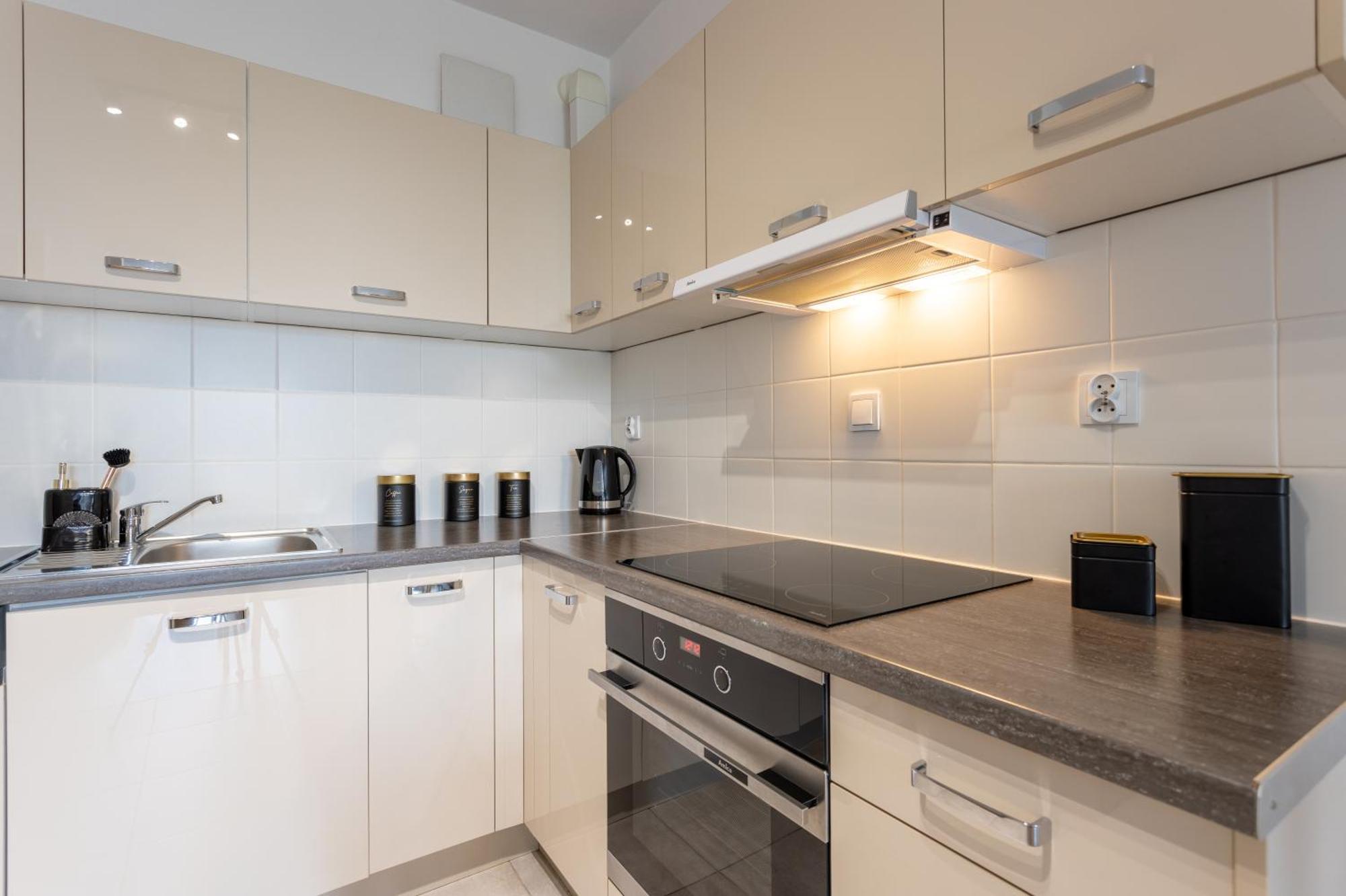 Golden Apartments Warsaw - Big And Bright Stylish Apartments - City Center - Pereca エクステリア 写真