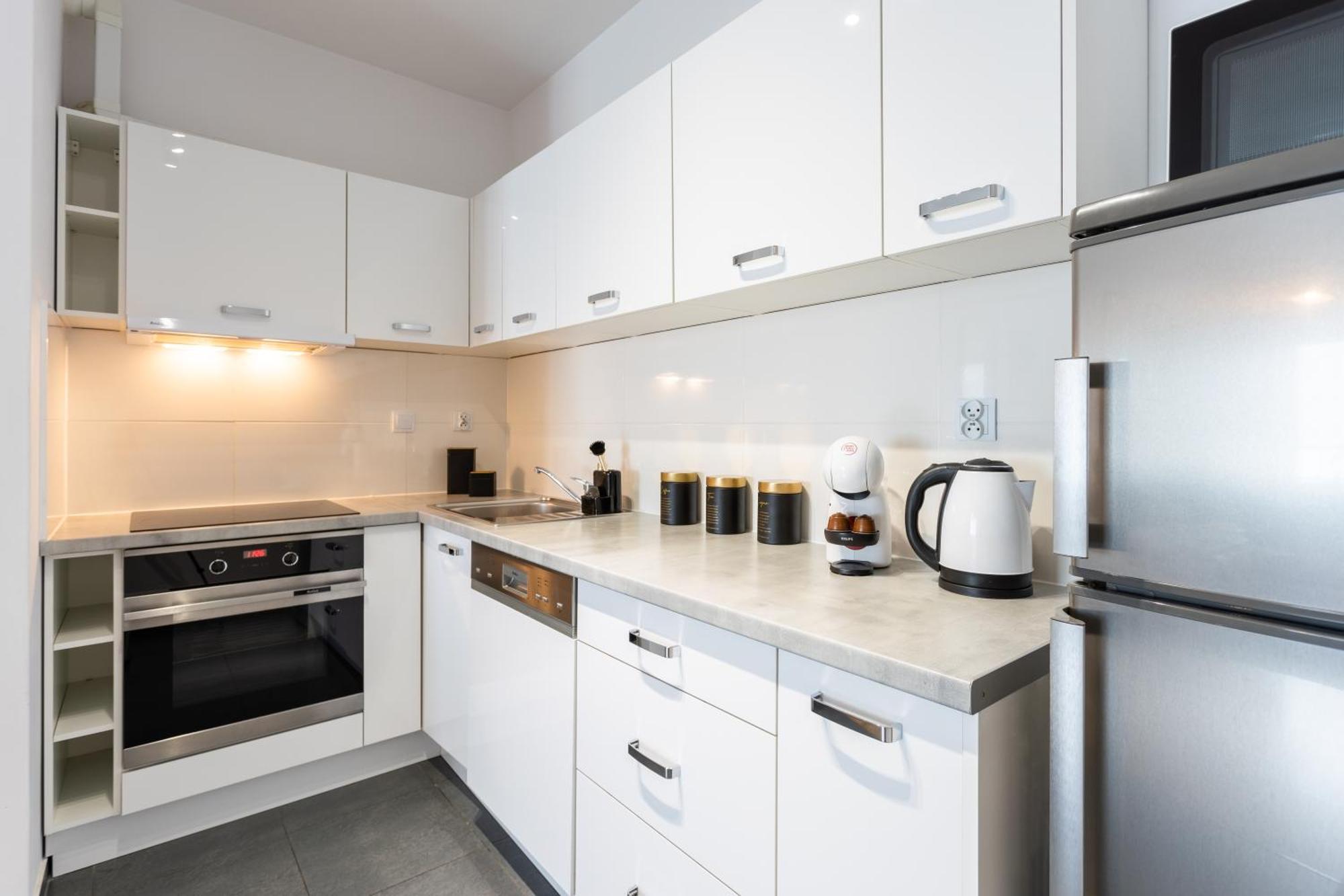 Golden Apartments Warsaw - Big And Bright Stylish Apartments - City Center - Pereca エクステリア 写真